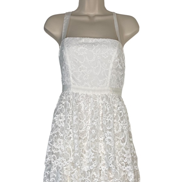 NBD | NWT Love My Way Lace Formal Maxi Gown in White Size XXS - Picture 4 of 9